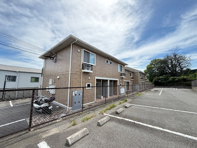 ＪＲ山陽本線 須磨駅 バス乗車時間：30分 最寄りバス停で下車 徒歩2分 築19年