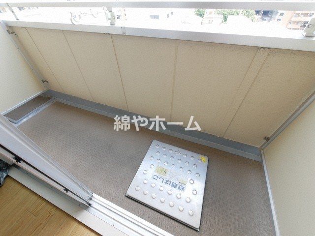 バルコニー　陽当たり良好なバルコニーです