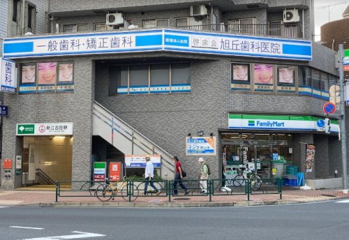 コンビニ　ファミリーマート 新江古田駅前店（コンビニ）まで515m