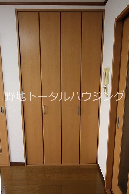 東急田園都市線 三軒茶屋駅 徒歩10分 2階建 築23年の内装写真