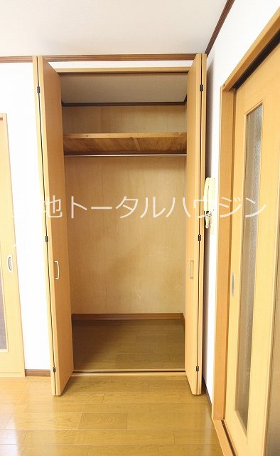 東急田園都市線 三軒茶屋駅 徒歩10分 2階建 築23年の内装写真