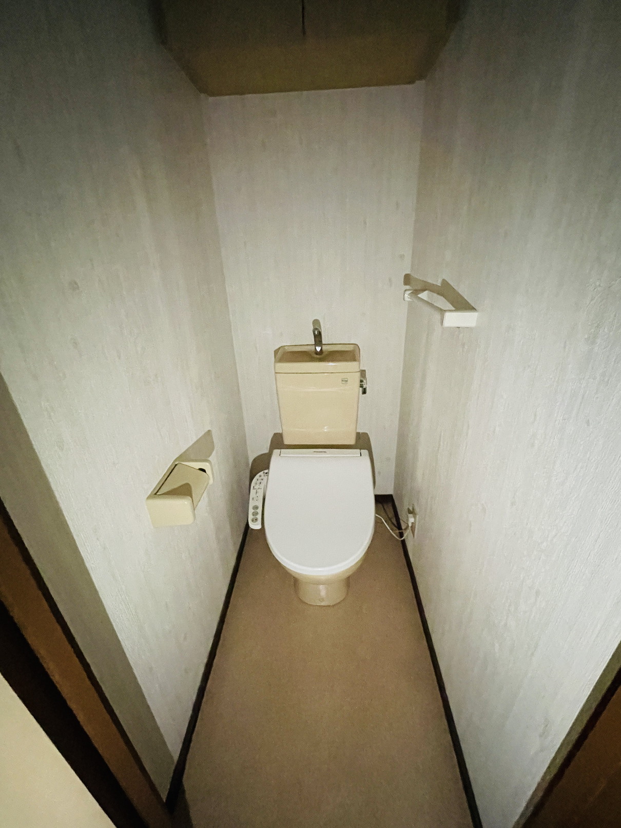 トイレ　※別部屋の参考写真です。