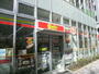 コンビニ　ニューヤマザキデイリーストア市川新田店（コンビニ）まで176m