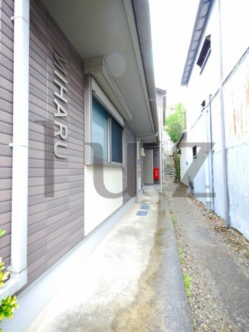 みなとみらい線 元町・中華街駅 徒歩10分 2階建 築16年の外観写真