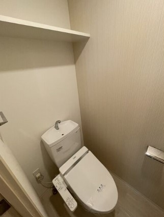 地下鉄長堀鶴見緑地線 京橋駅 徒歩10分 11階建 築11年のトイレ写真