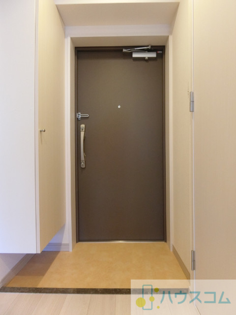 LaDouceur南茨木の玄関写真
