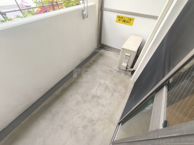 ＪＲ中央線 三鷹駅 バス乗車時間：12分 最寄りバス停で下車 徒歩1分 5階建 築20年の内装写真