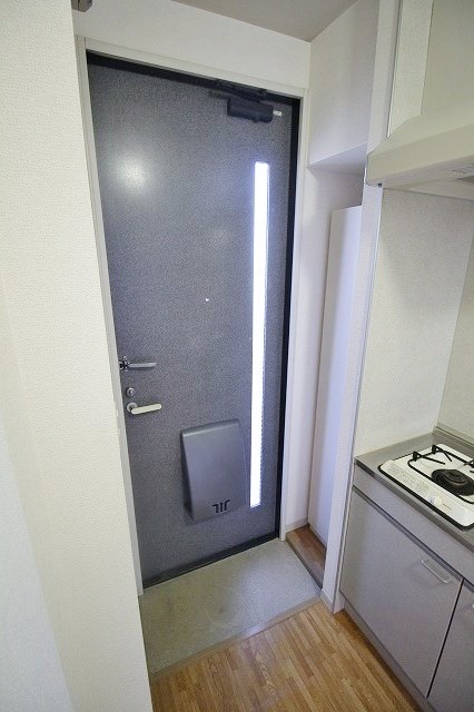南海本線 泉佐野駅 徒歩11分 2階建 築31年の玄関写真