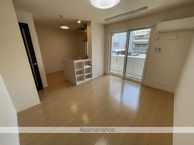 シャルマンIIIの居間写真