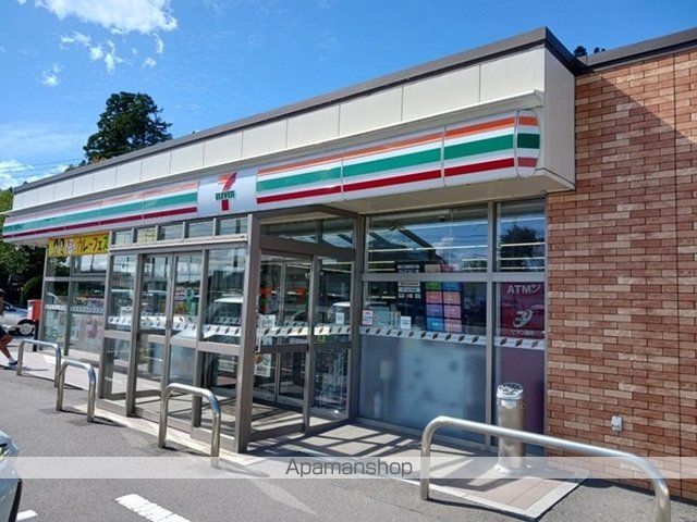 コンビニ　セブンイレブン八戸小田店（コンビニ）まで1000m