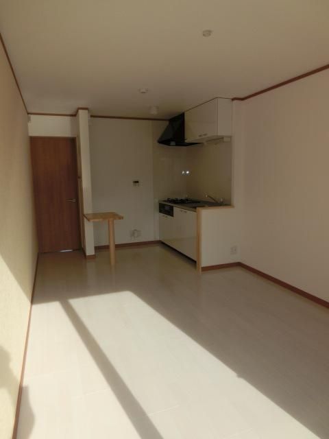 居室・リビング　明るいお部屋です