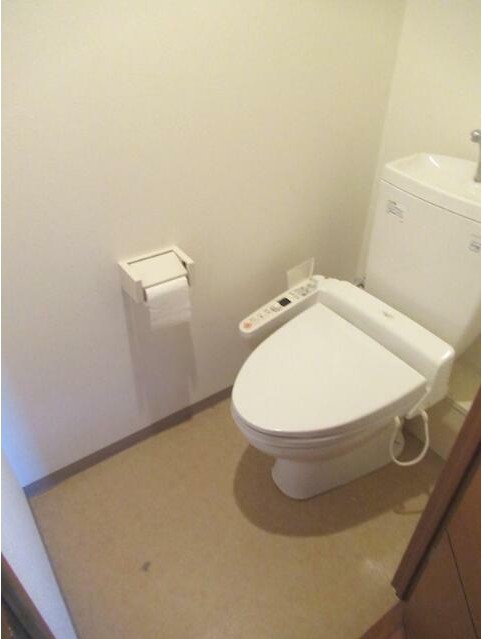クリオ新杉田駅前のトイレ写真