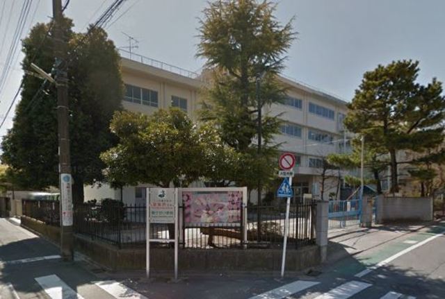 小学校　川崎市立梶ケ谷小学校（小学校）まで148m