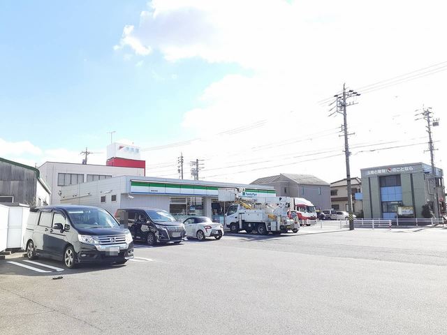 コンビニ　ファミリーマート西尾羽塚店（コンビニ）まで600m