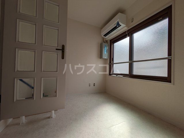 ジュネス三ノ輪の居間写真