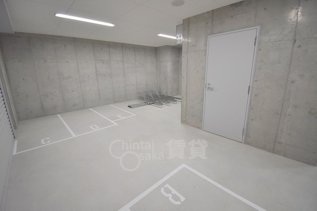 その他　中型バイク置き場・原付置場