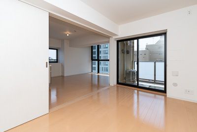居室・リビング　■エアコン■24時間換気システム■ピクチャーレール