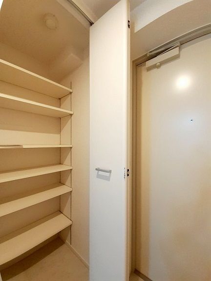 玄関　アイランダー駒込　北区西ヶ原1