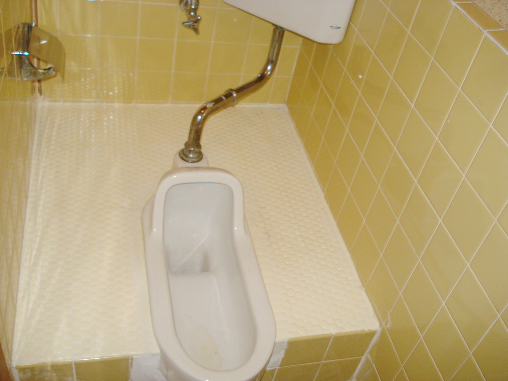トイレ　洋便器に変更いたします