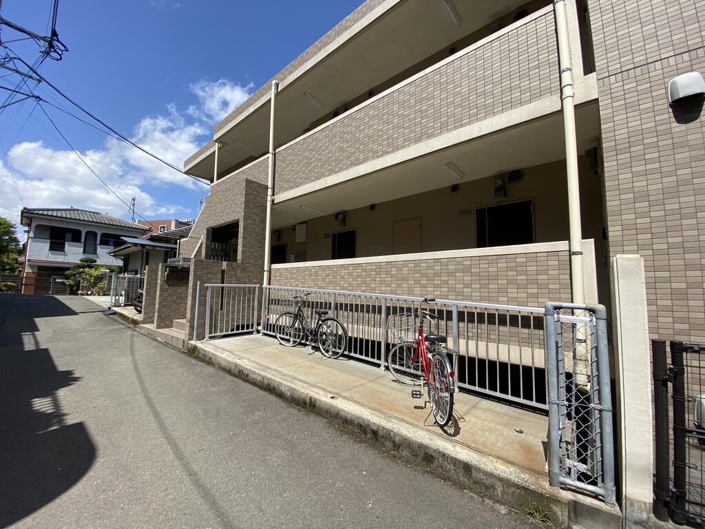 その他共有部分　駐輪場も十分なスペースがあります♪