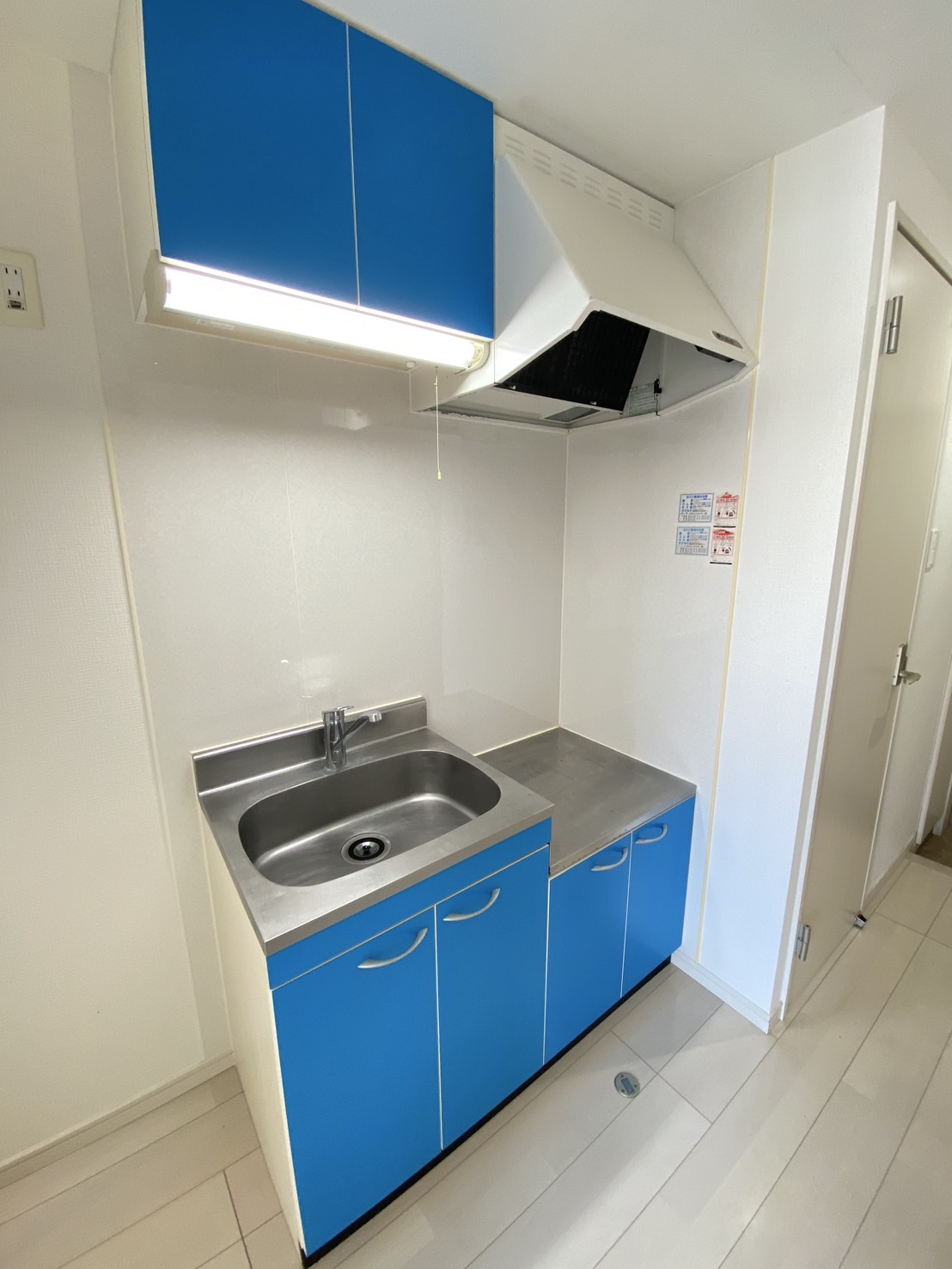 キッチン　アクセントカラーがお洒落なキッチン♪