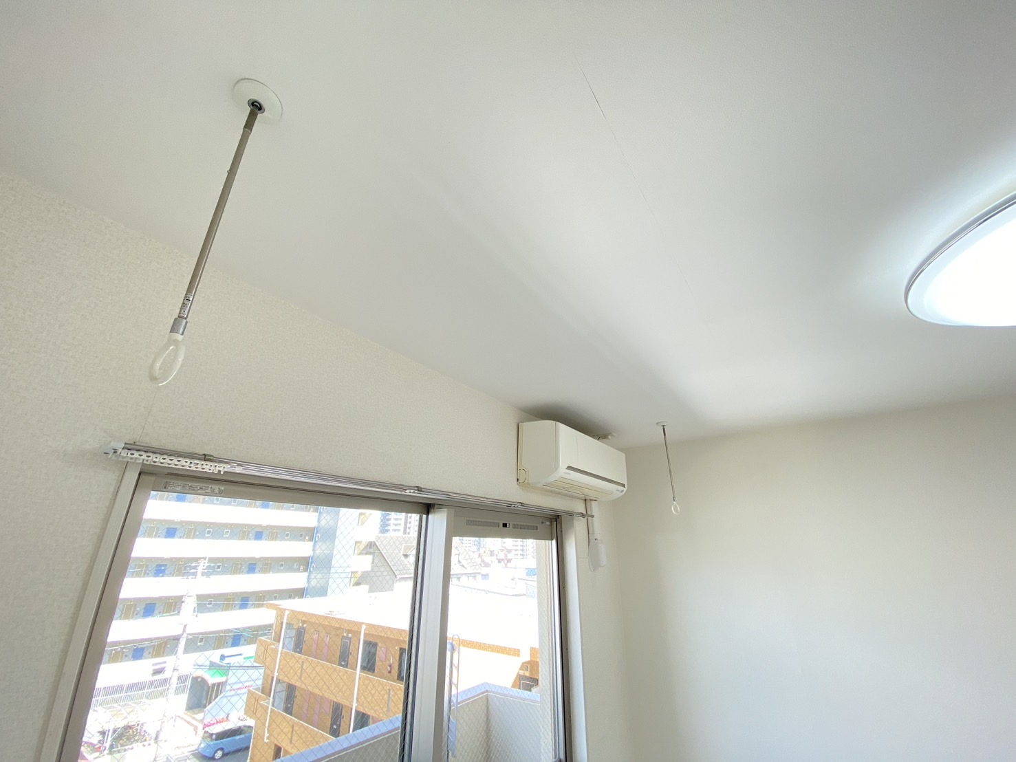 その他設備　室内物干し・エアコン付き♪