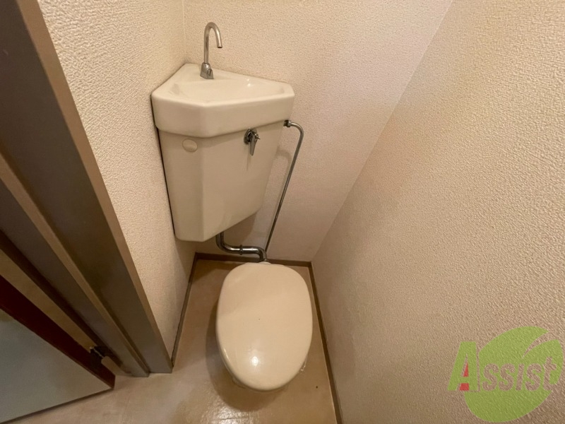 トイレ　トイレとお風呂が別なので清潔に使えて嬉しいですね。