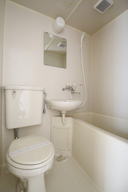 バス・シャワールーム　同物件別部屋