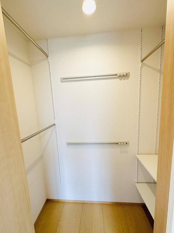 収納　北側洋室のワンステップクローゼット