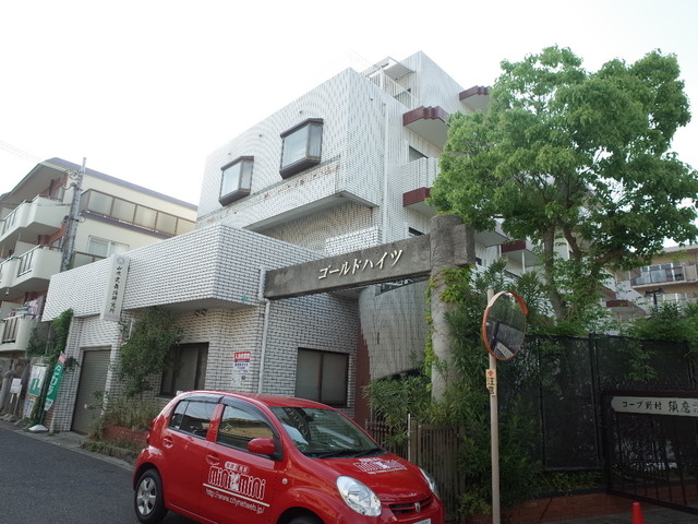 【神戸市須磨区離宮前町のマンションの建物外観】