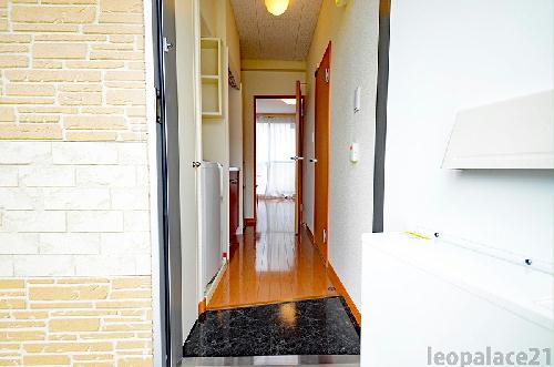 玄関　※写真と現状が異なる場合は現状を優先