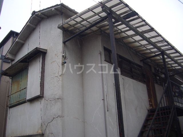 すみれ荘の建物外観