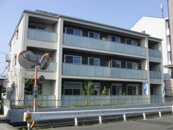 【岡山市南区万倍のマンションの建物外観】