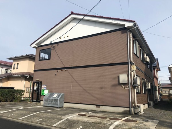 【ハピネス川口の建物外観】