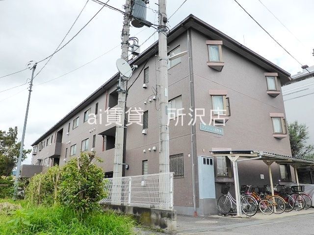 狭山市入間川のマンションの建物外観