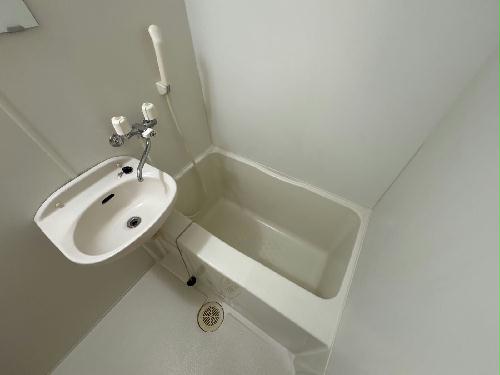 トイレ　実際のお部屋と異なる場合がございます。