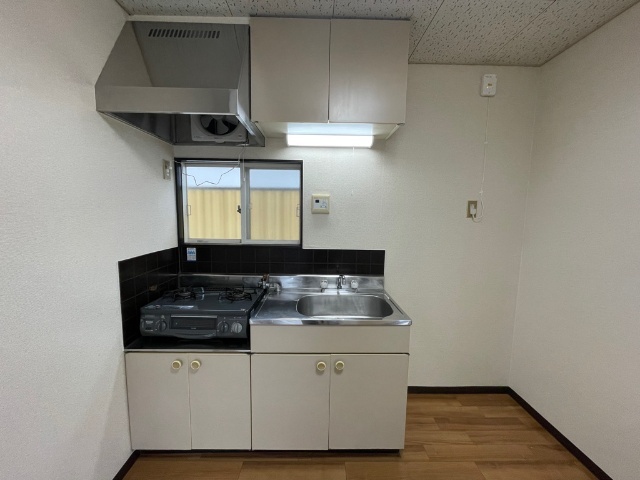 キッチン　キッチンに窓