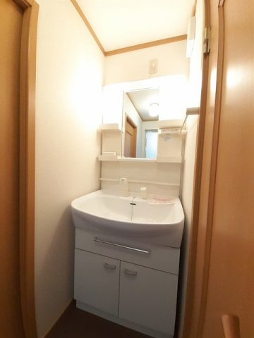洗面設備　忙しい朝には欠かせない洗面所です