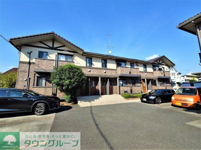 建物外観　駐車場