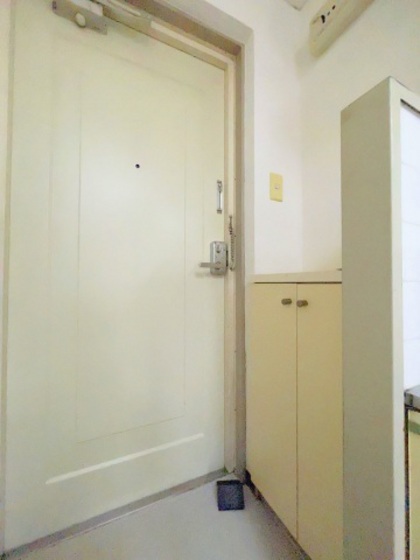 玄関　※別部屋の写真です