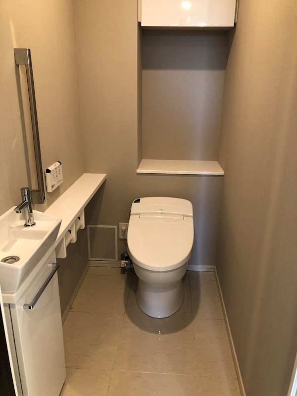 トイレ　トイレ