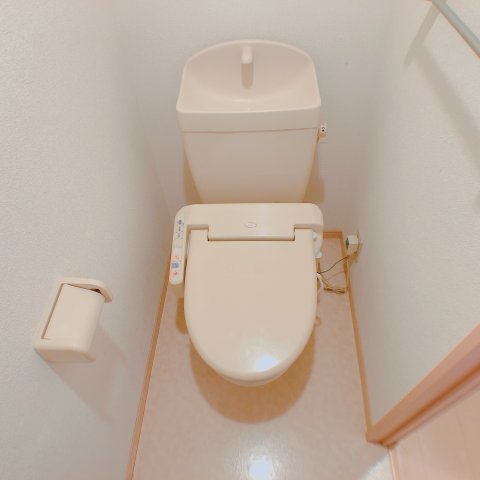 トイレ　反転タイプのお部屋です★