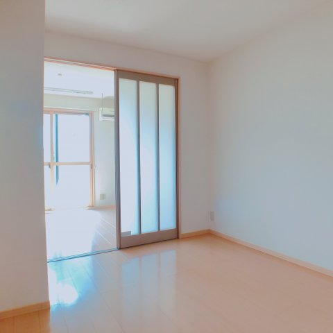 居室・リビング　反転タイプのお部屋です★