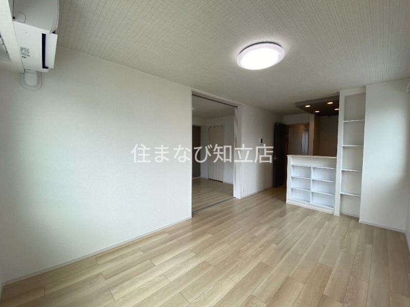 居室・リビング　同型別部屋写真