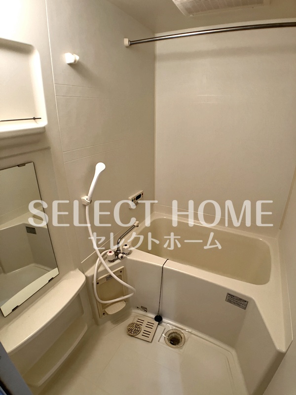 バス・シャワールーム　ゆったり過ごせるお風呂です 同型タイプ