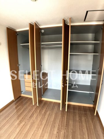 収納　大きなものも収納できそうです 同型タイプ