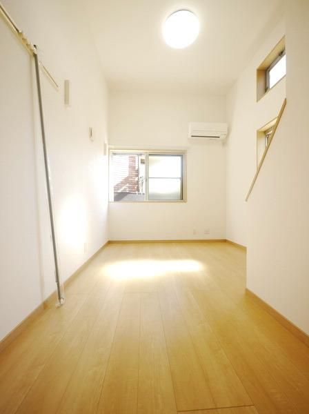 その他部屋・スペース　★洋室5.6帖の室内★