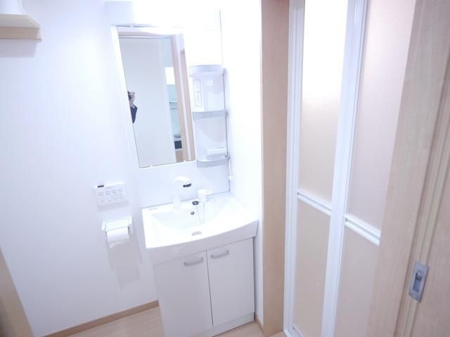 洗面設備　★便利な独立洗面台★