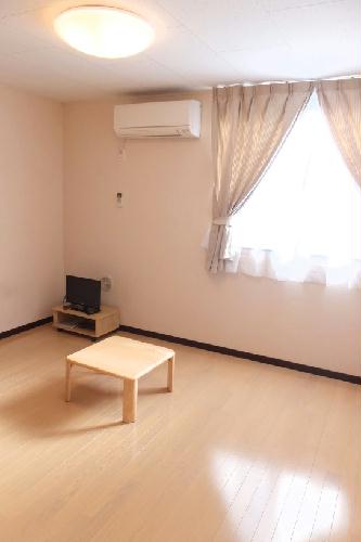 居室・リビング　床材や設備は号室によって異なります。