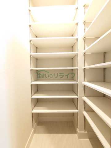 収納　ルジェンテ・バリュ上野根岸